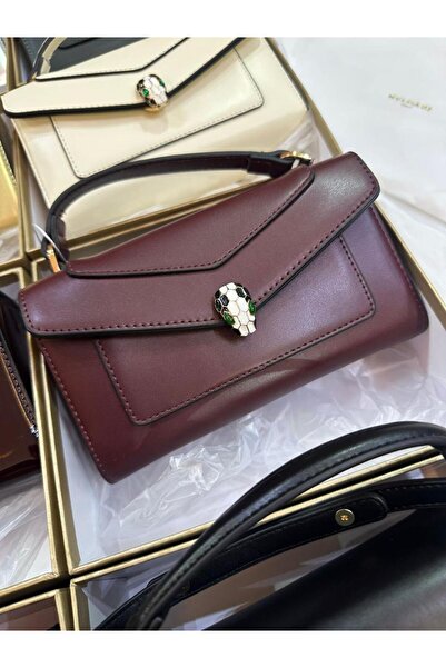GGGG Elegant and sophisticated women's shoulder bag with all its accessories
