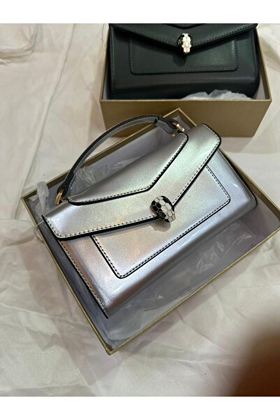 GGGG Elegant and sophisticated women's shoulder bag with all its accessories