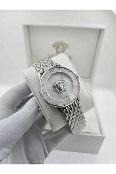 VERSA A men's watch featuring a luxurious design with a stainless steel brace...