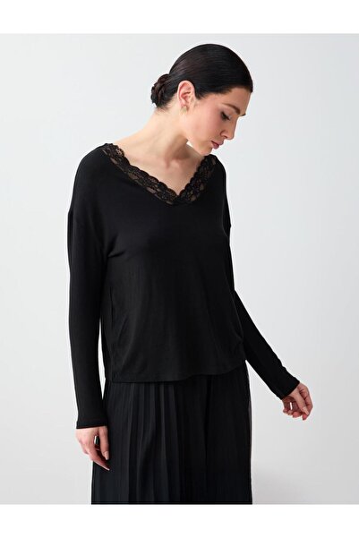 Jimmy Key Black Relaxed Fit V-Neck Lace Detailed Knitted Blouse