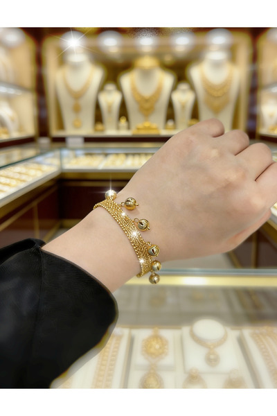 ALZAHR سوار رقيق مطلي بالذهب متعدد الخيوط مزين بتعليقات على شكل أجراس - مجوهر...