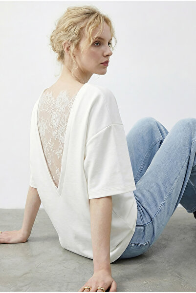 Bianco Lucci Women's V-Neck Lace Detailed Scuba Oversized T-Shirt 1050 60283974