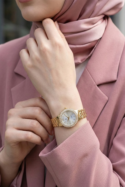 InStyle ساعة يد نسائية ذهبية مرصّع بالأحجار مع سوار بلون واحد