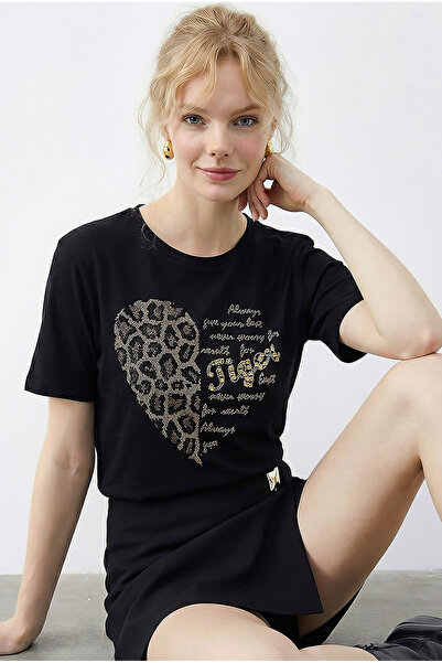 Bianco Lucci Women's Leopard Heart Stone Embroidered Crew Neck Regular Fit T-...