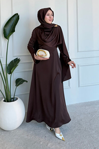 Tesettür Diyarı Bonna Brooched Satin Hijab Evening Dress - Brown