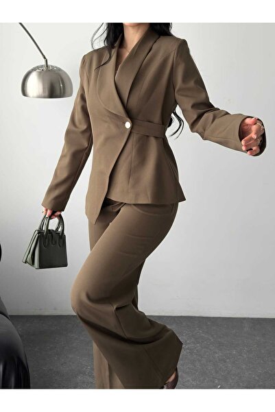 Moda İkra Μπλέιζερ με γιακά σάλι με ένα κουμπί και λεπτομέρεια ζώνης που δένε...