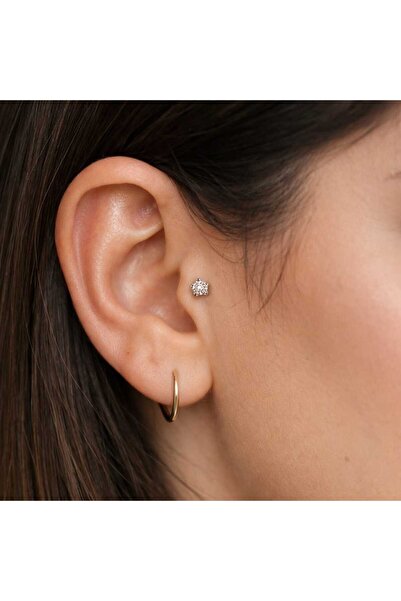 LUX Zirkon Taşlı Çiçek Tragus Küpe – Minimal Gümüş Piercing