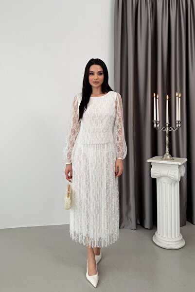 Serica Moda Rochie Ecru cu cu broderie din dantelă pliuri și detaliu cu strat...