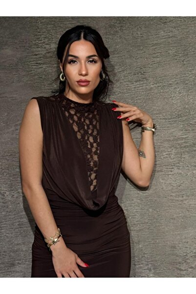 DYSTUDİODESİGN فستان طويل من ديجاجي ياكا دانتيل مزين بالزخارف