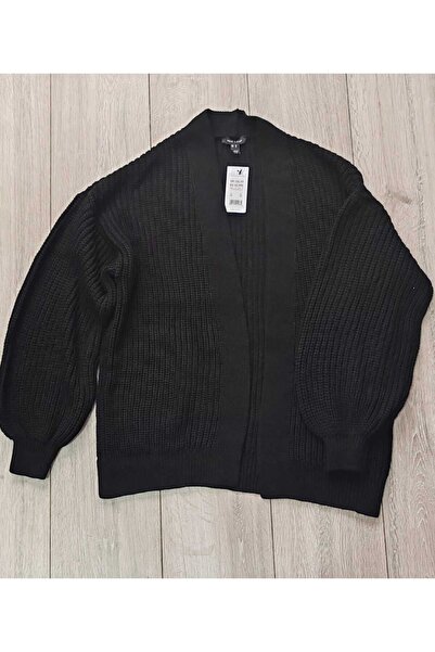 New Look black sweater
