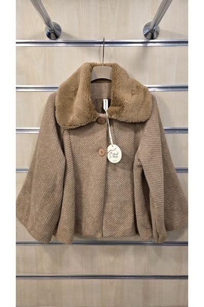 Park Moda Short Jacket Collar Fur-Trimmed