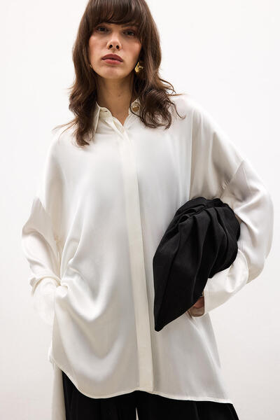 Touché Privé Gold Buttoned Tunic