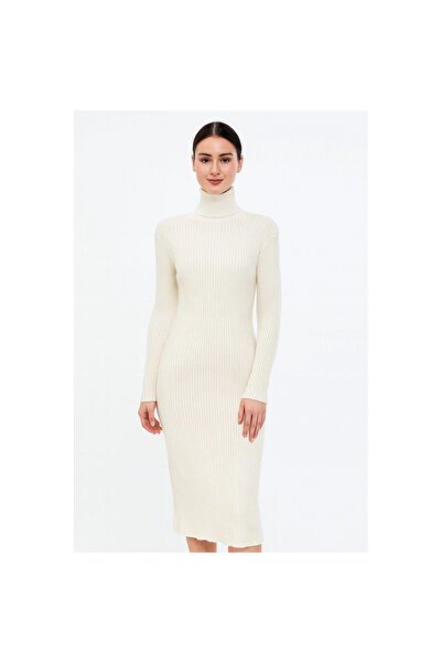 Narnuga High-Necked Knitwear Dress - White -