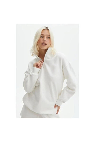Narnuga Long Sleeve Half-Zip Collared Basic Sweatshirt - White
