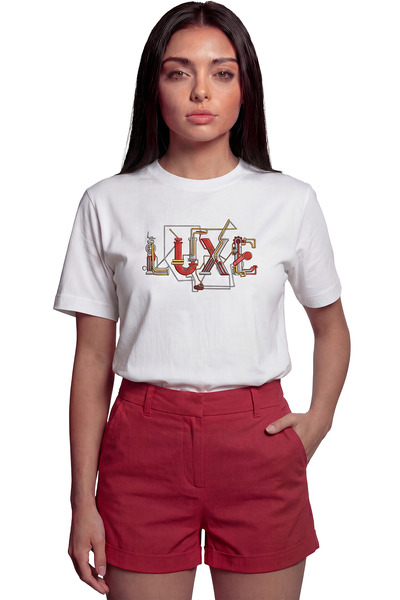 Color Luxe تي شيرت نسائي فاخر بتصميم خاص من ''Color Luxe'' مطبوع 100% قطن بقص...