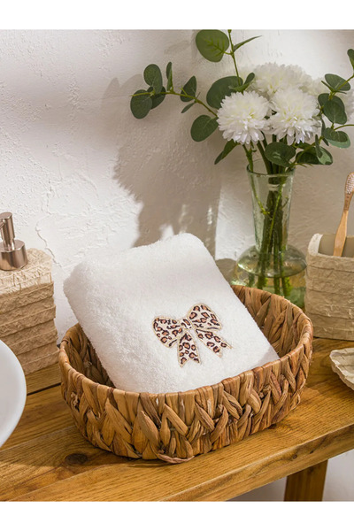 LC Waikiki Πετσέτα προσώπου Ecru Fiyonk Με κέντημα 90x165 εκ.