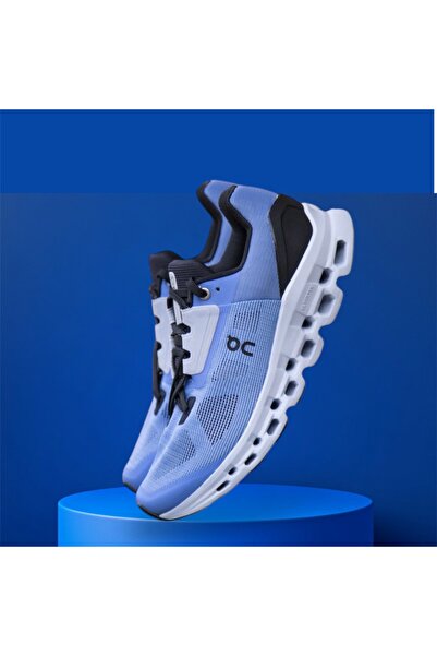 CLOUD On Cloudstratus unisex sneakers