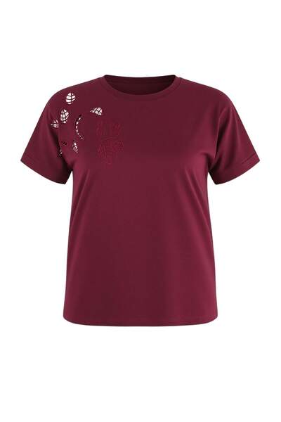 Trendyol Curve Burgunderrotes, besticktes, detailliertes Basic-T-Shirt aus 10...