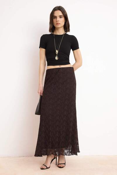 Trendyol Collection Brauner, gefütterter, elastischer Strickrock in A-Linie m...