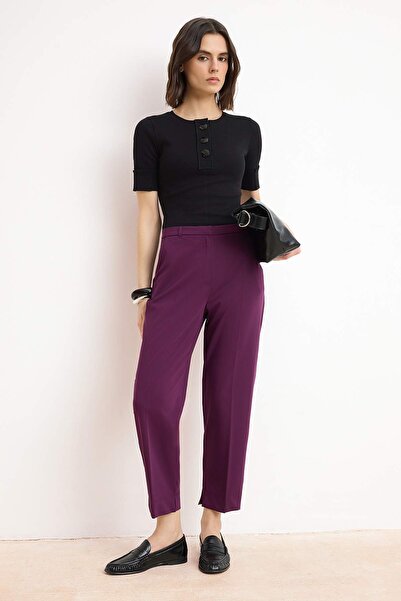 Trendyol Collection Pantaloni din material textil țigaretă cu suprafață satin...