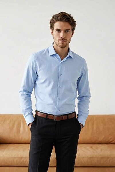 Trendyol Collection Hellblaues, leicht bügelbares Herrenhemd aus Gabardine mi...