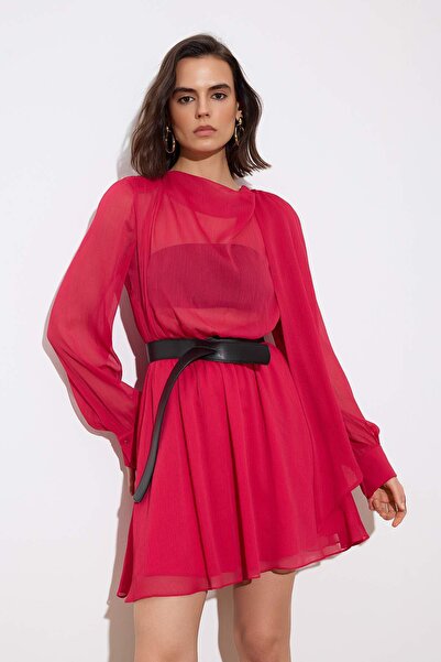 Trendyol Collection Rochie scurtă/mini țesută cu curea, cu buline fucsia TWOA...