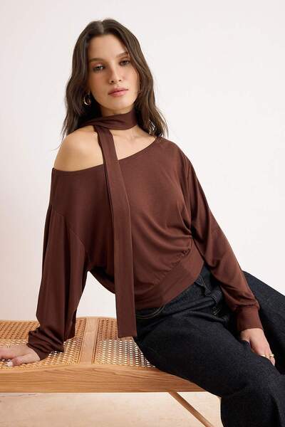 Trendyol Collection Brown Plain Open Shoulder Shawl Accessory Detailed Regula...