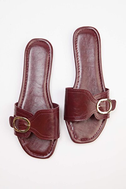 TRENDYOL SHOES شبشب نسائي باللون الأحمر الداكن TAKSS26TE00032