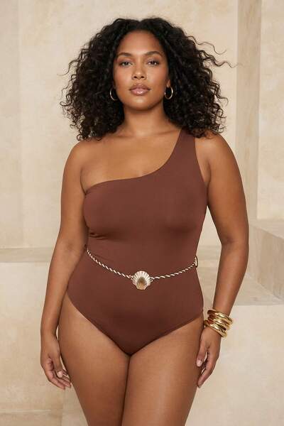 Trendyol Curve Costum de baie maro cu o singură bretea și centură în formă de...
