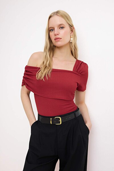 Trendyol Collection Bordo asimetrični ovratnik, pripijeni/obličeni pleteni bo...