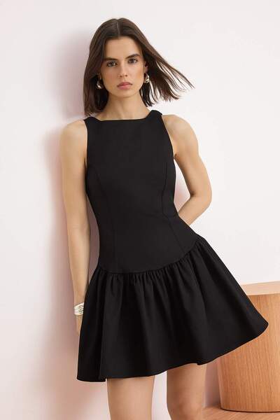 Trendyol Collection Rochie neagră, simplă, scurtă/mini, țesută TWOSS25EL00865