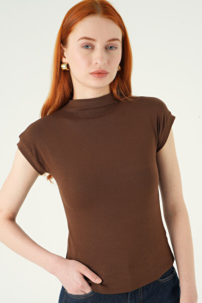 Rays بودي بني ياقة مرتفعة متوسطة الطول بأكمام قصيرة 8174A