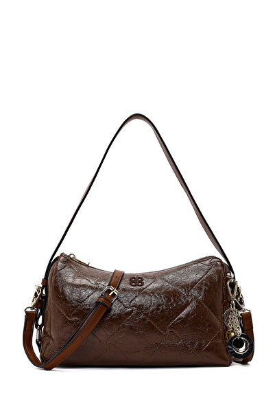 Derimod Geantă de umăr maro cu curea lungă și charm pentru femei 26PBD262718