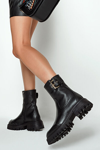 Derimod Kadın Siyah Kalın Tabanlı Deri Bot 25WFD1530FT