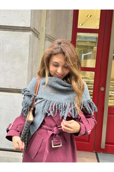 Seda Bijuteri شال تريكو مثلث الشكل باللون الأسود