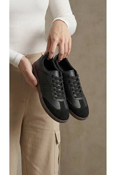 Beyond Дамски черни кецове с връзки 2 см BYNDSMB01