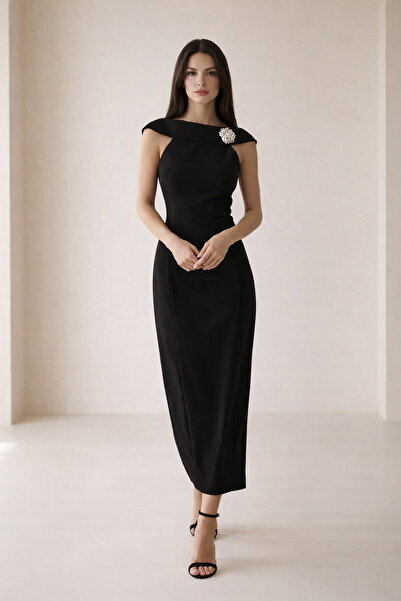 Setre Черна яка и шевове, рокля с дължина до коляното и широка кройка