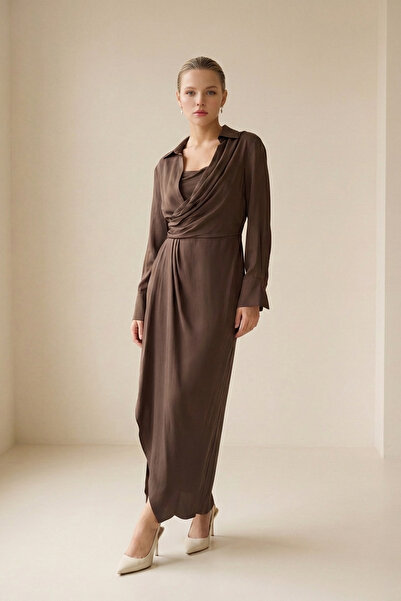 Setre Млечнокафява рокля с дълги ръкави, яка с кръстосано закопчаване и дължи...