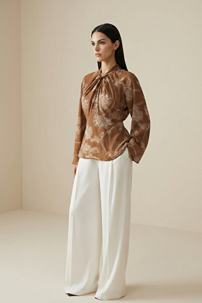 Setre Μπλούζα με καφέ σχέδιο και λεπτομέρεια στον γιακά με ντραπέ