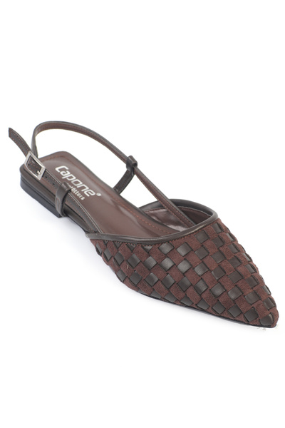 Capone Outfitters Γυναικείο πλεκτό με μυτερή μύτη και λουράκι στην πλάτη Μπαλ...