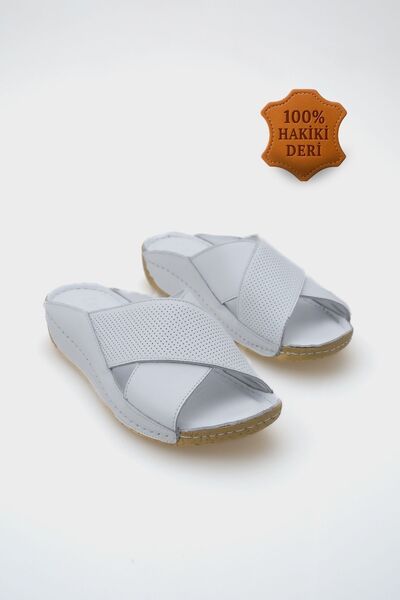 Capone Outfitters Nissa Cross Banded Leather Comfort Anatomical Damenhausschuhe