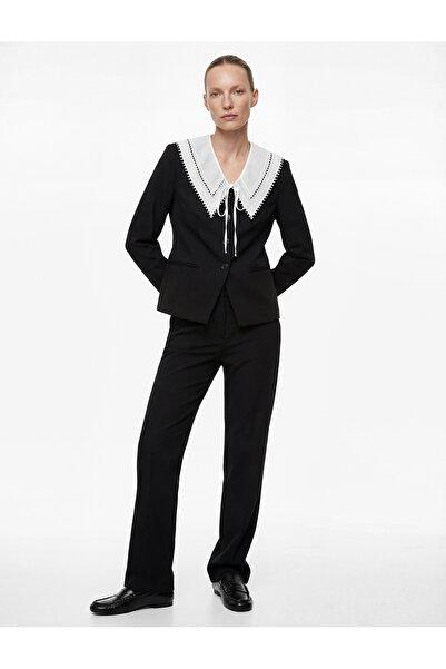 Koton Jachetă blazer cu guler din dantelă pentru bebeluși, cu nasturi și buzu...