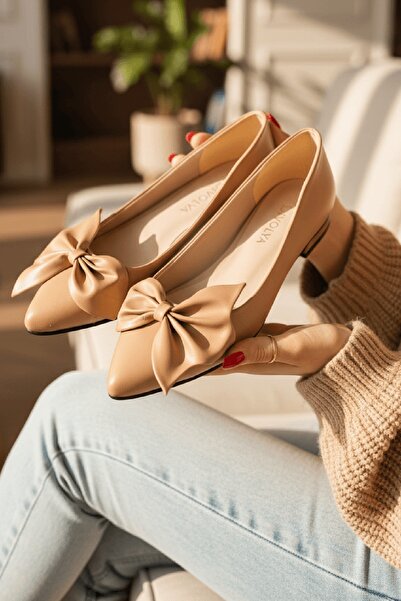 DİVOLYA Amara Nude Bow kratke štikle (1,5 cm) sa šiljatim vrhom za svakodnevn...