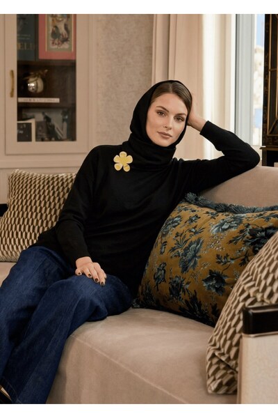 Mayovera Sweatshirt Bone Brooch