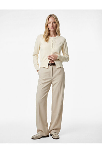 Koton Koyun Yünü Karışımlı Uzun Kollu Bisiklet Yaka Düğmeli Dantel Detaylı Hırka