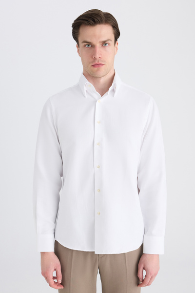 D'S Damat قميص Ds Damat ذو المقاس العادي باللون الأبيض