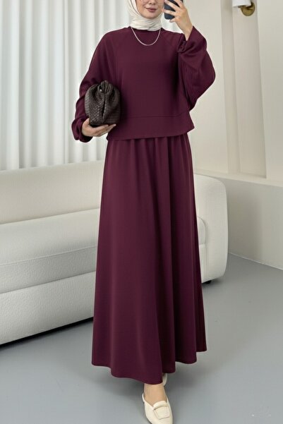 HİJABAYA Σετ με στρογγυλή λαιμόκοψη, μανίκι νυχτερίδα και ελαστική φούστα στη...