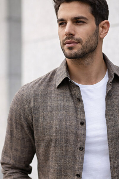 Varetta Чоловіча коричнева сорочка з пісочним візерунком, класичний крій, дов...