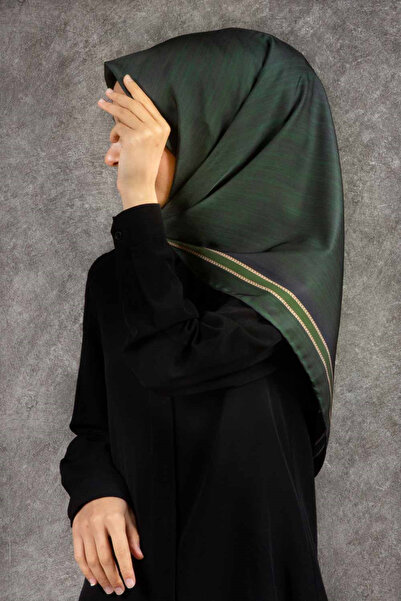 VİOLLA Twill Efektli Bordür Desenli Zümrüt Yeşili Renkli 90x90 Eşarp (İpek İç...