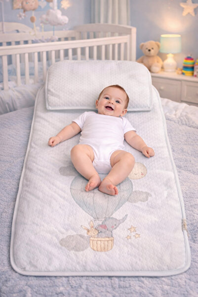 Biorganik سجادة أرضية مبطنة من My Baby Kumsal بتصميم هيلو فيل أبيض 65198